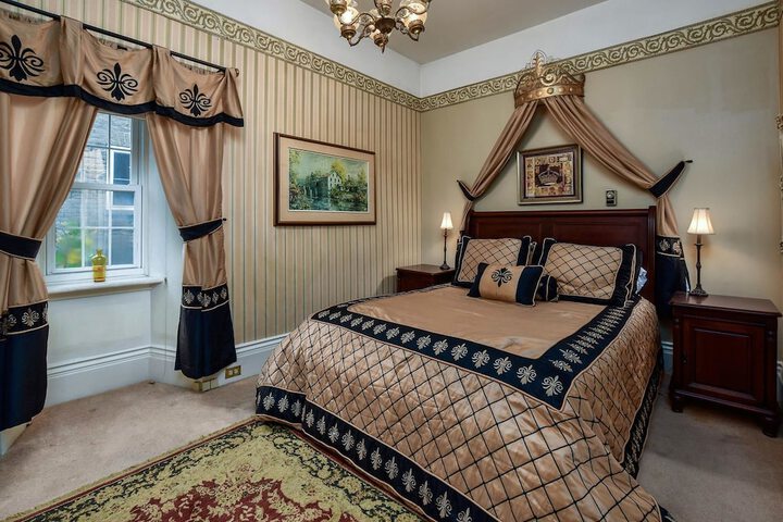 The Noble Suites