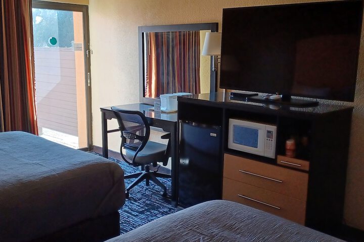 Quality Inn Conference Center Logansport
