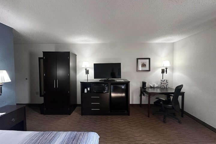 AmericInn by Wyndham Menominee