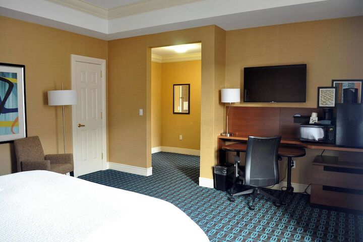 Room 11 of 35