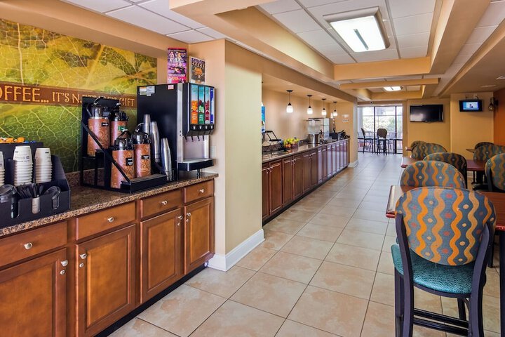 Best Western Ocean Sands Beach Resort