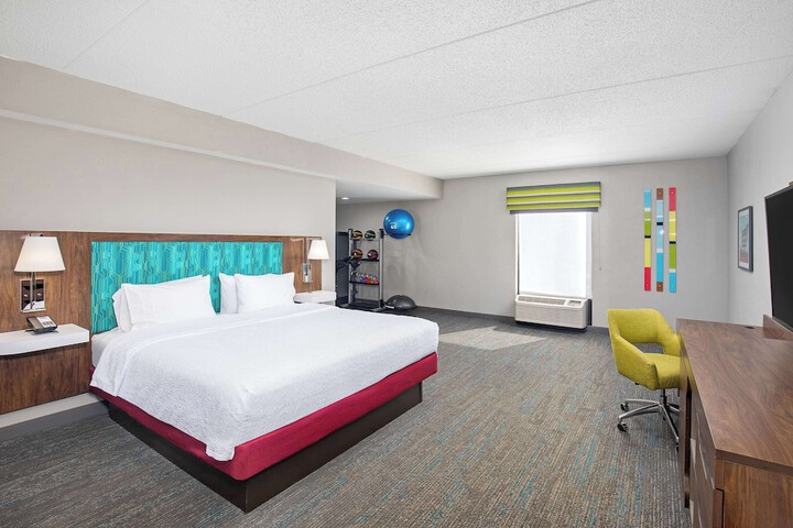 Room 11 of 30