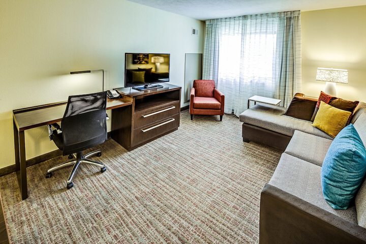 Residence Inn Akron South / Green