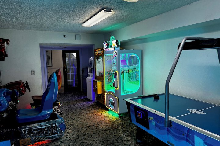 Room 32 of 45