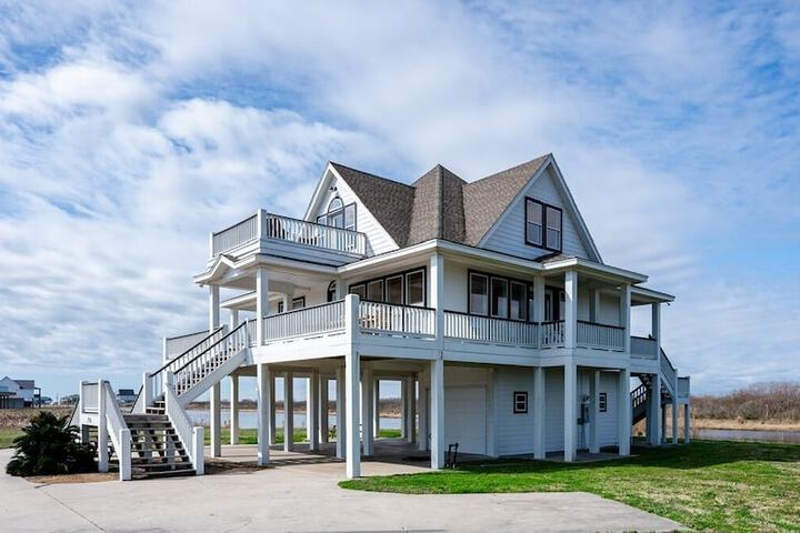 #beach Please 3 Bedroom Home by RedAwning