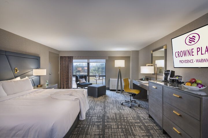 Crowne Plaza Providence-Warwick Airport by IHG