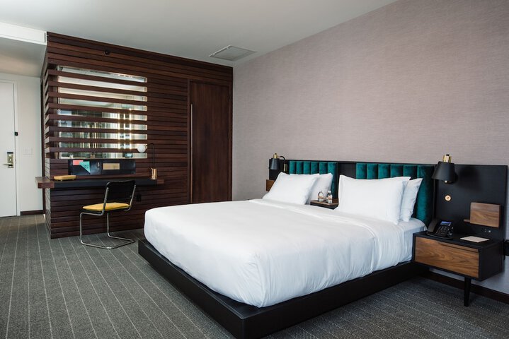 Room 21 of 49
