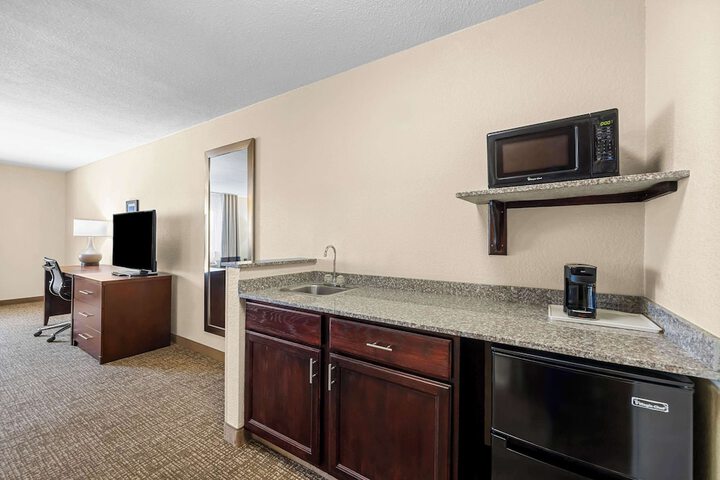 Room 40 of 72