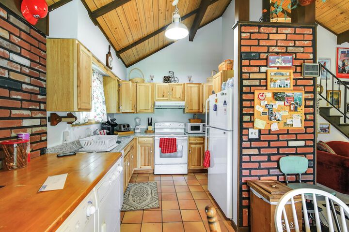 Hunter Hideaway w / Yard & Deck: 3 Mi to Ski Slopes