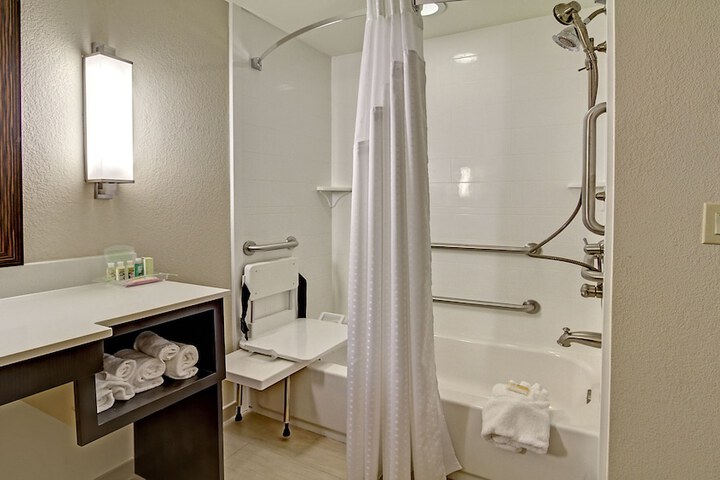 Holiday Inn Hotel & Suites Tupelo North by IHG