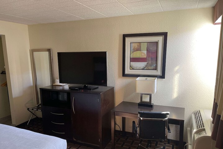 Room 5 of 23