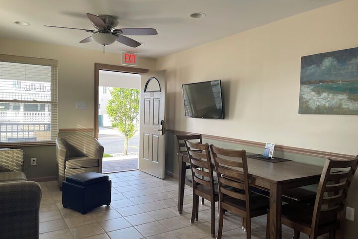 Room 142 of 185