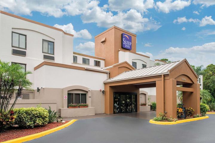 Hotel 4 of 41