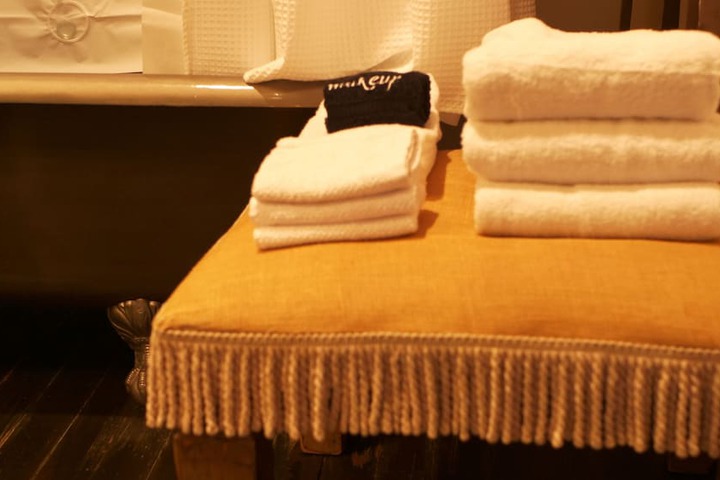 Room 8 of 25