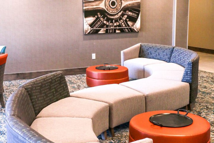 Holiday Inn & Suites Denver Tech Center-Centennial by IHG