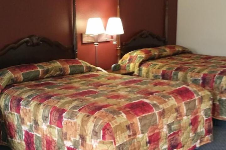 Room 6 of 25