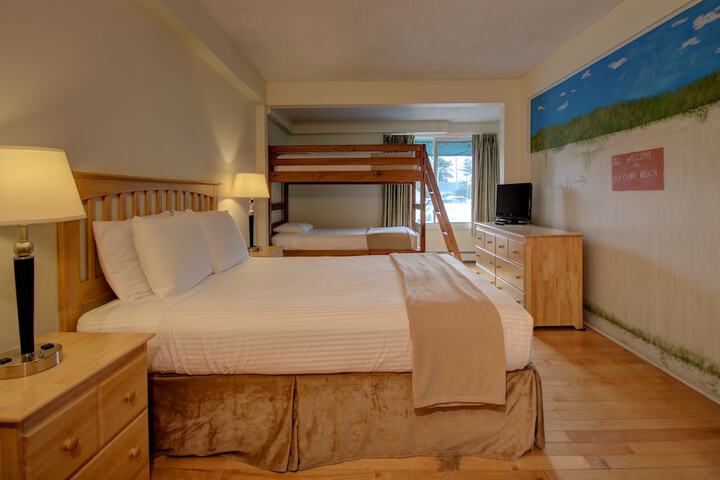 Sea Cliff House Motel