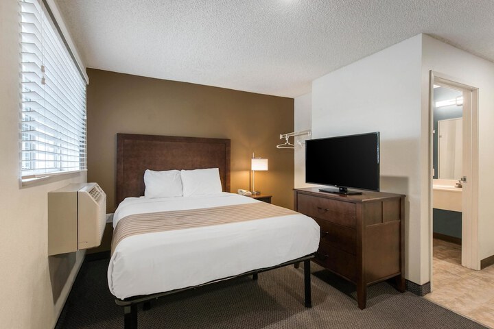 Room 18 of 44