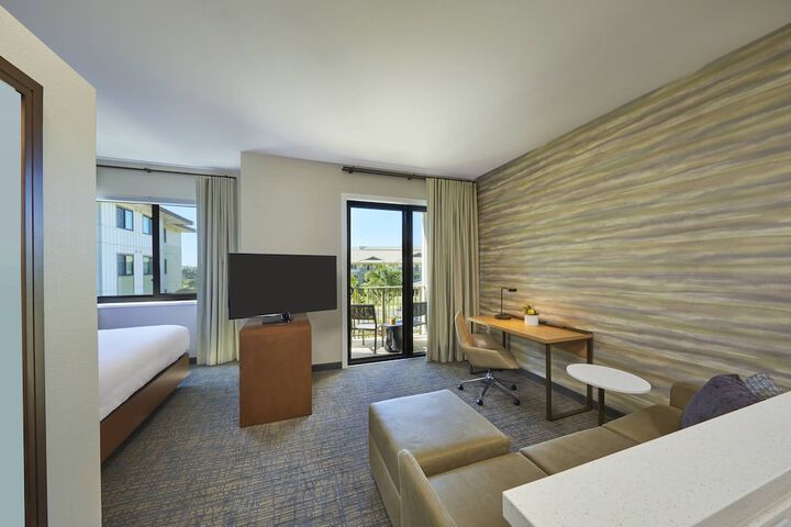 Room 25 of 32