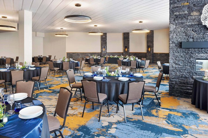 Delta Hotels by Marriott Grande Prairie Airport