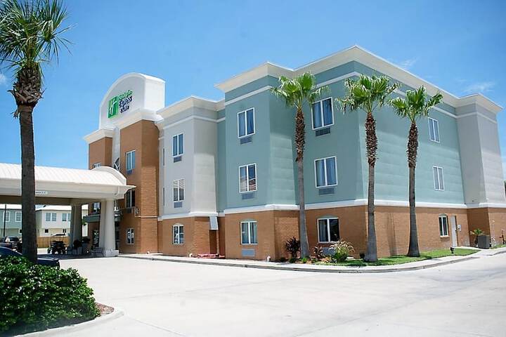 Holiday Inn Express & Suites Port Aransas / Beach Area by IHG