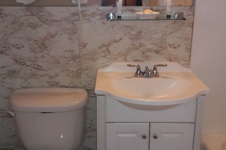 Room 12 of 20