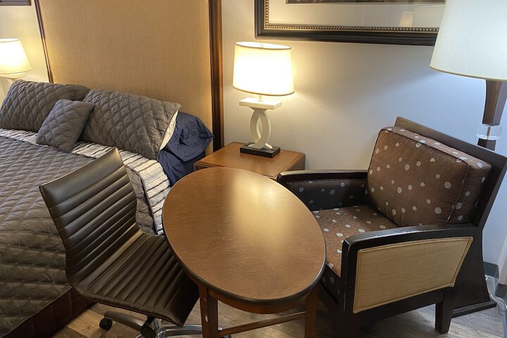 Room 8 of 13