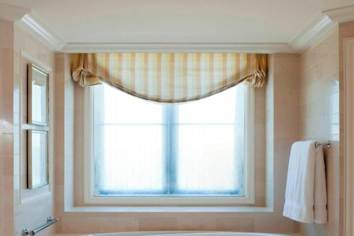 Room 31 of 115