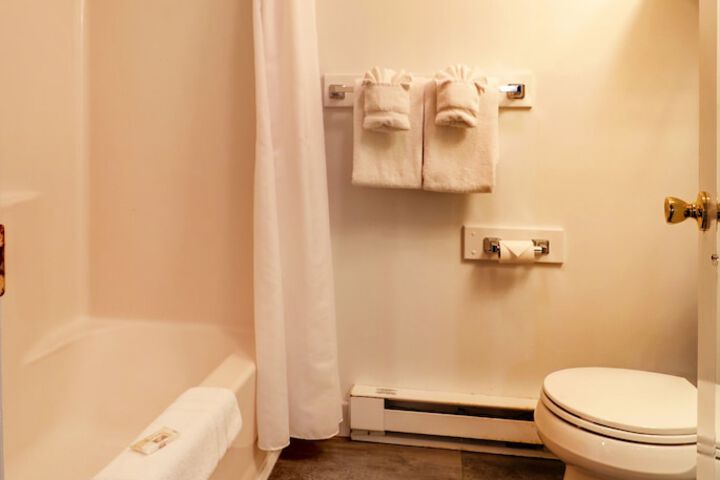 Room 72 of 87