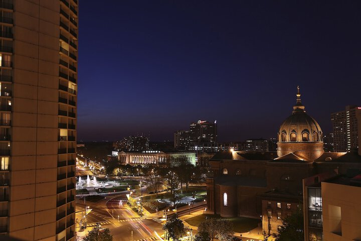 The Windsor Suites