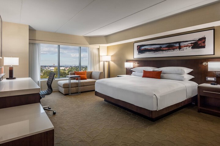 Room 27 of 48
