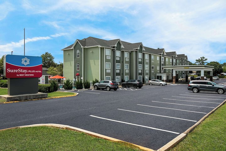 Hotel 2 of 34