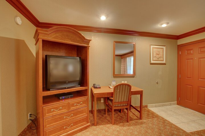 Room 21 of 35