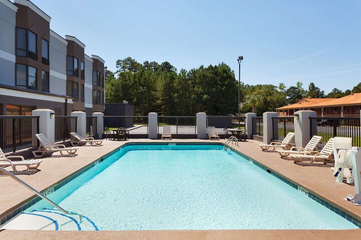 Pool 3 of 28