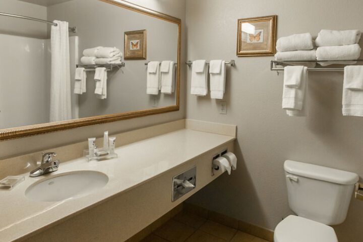Room 14 of 33