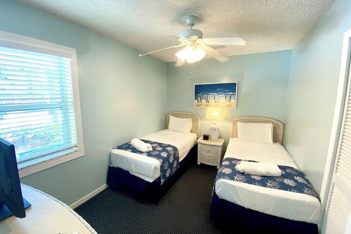 Room 132 of 170