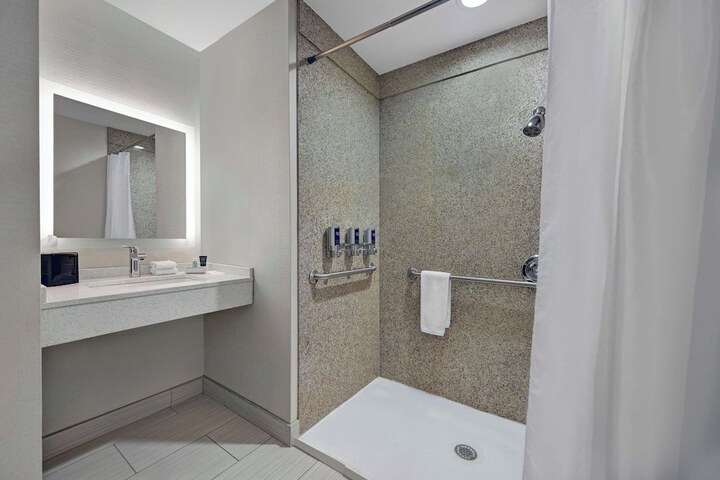 Room 19 of 29