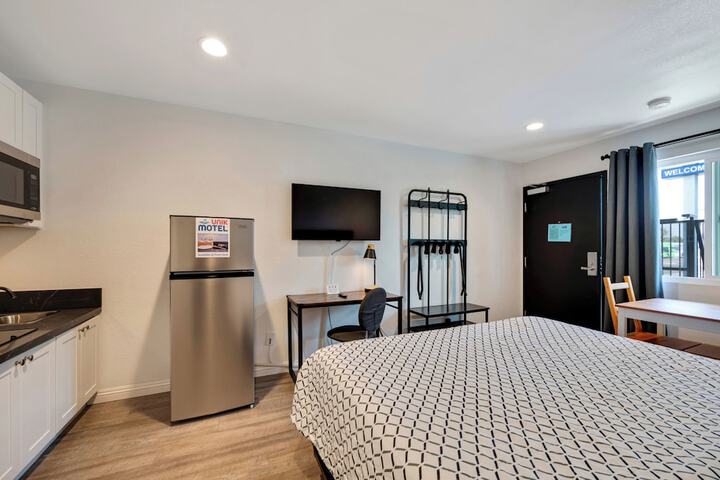 Room 14 of 35