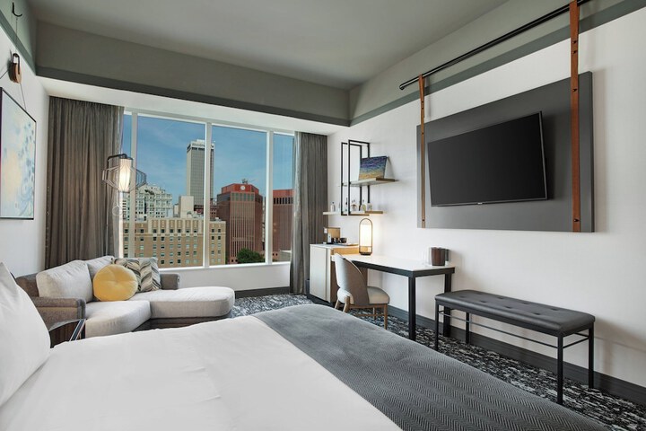 Room 29 of 65