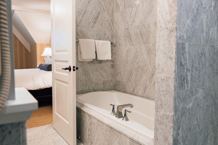 Room 70 of 118