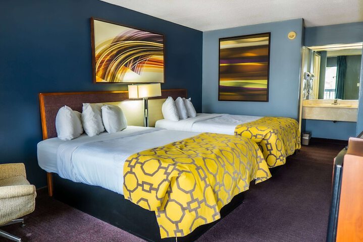 Room 46 of 85