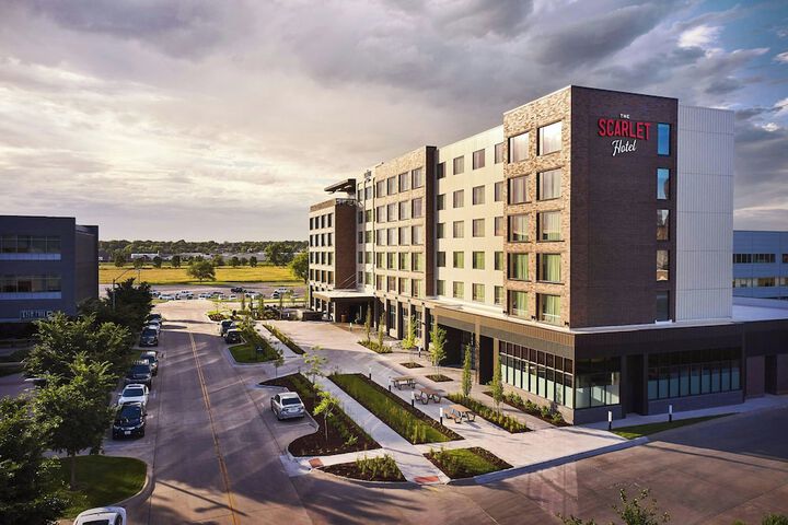 The Scarlet Lincoln, a Tribute Portfolio Hotel