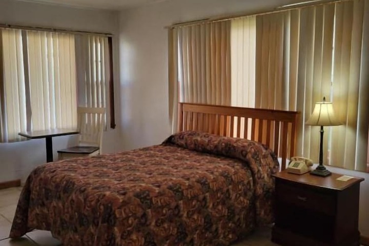 Daniels Motel