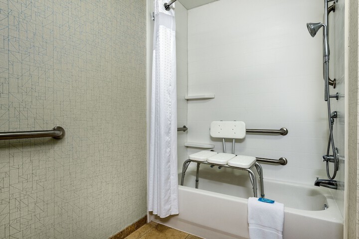 Holiday Inn Express & Suites Grenada by IHG
