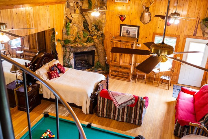 Room 12 of 28