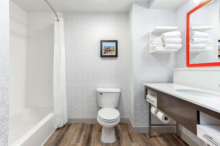 Room 18 of 30