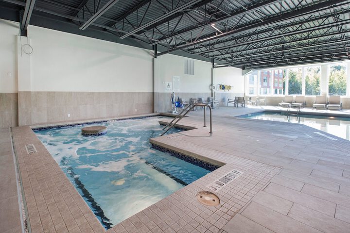 Holiday Inn Express & Suites Ludington by IHG