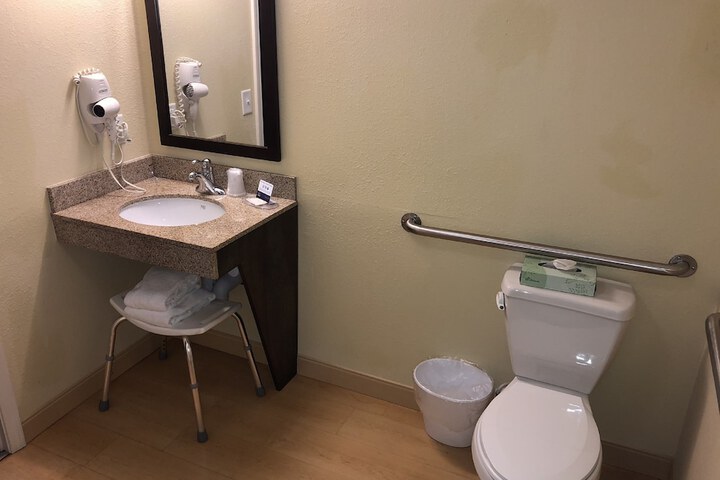 MainStay Suites Jacksonville near Camp Lejeune