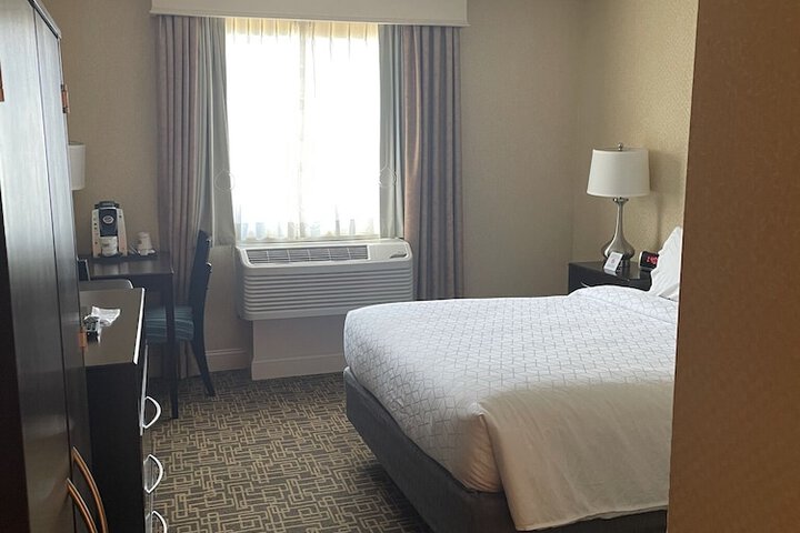 Room 48 of 60