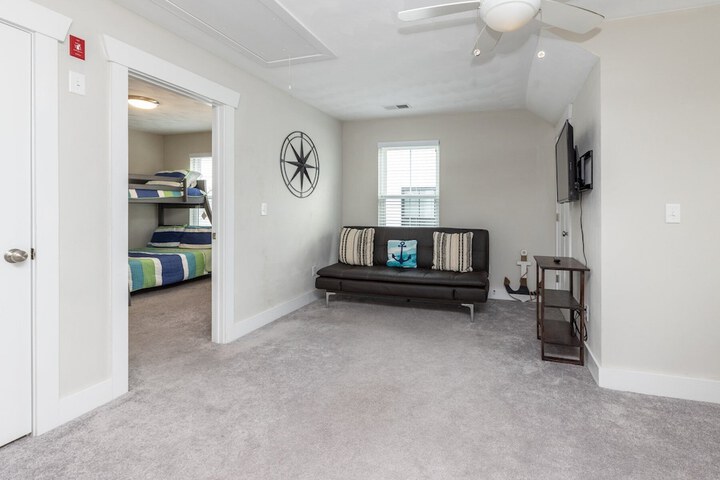525 The Back Bay House